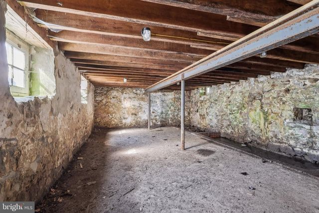 1 SPROUL LN, Wallingford, PA 19086