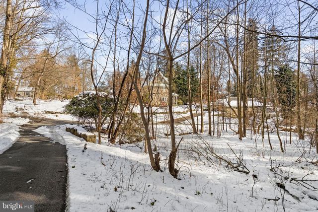 1 SPROUL LN, Wallingford, PA 19086