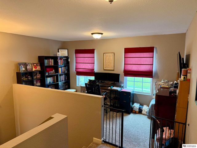 7302 N 89th Avenue, Omaha, NE 68122