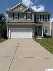 7302 N 89th Avenue, Omaha, NE 68122