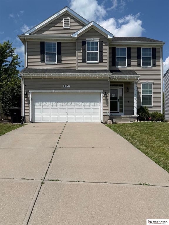 7302 N 89th Avenue, Omaha, NE 68122