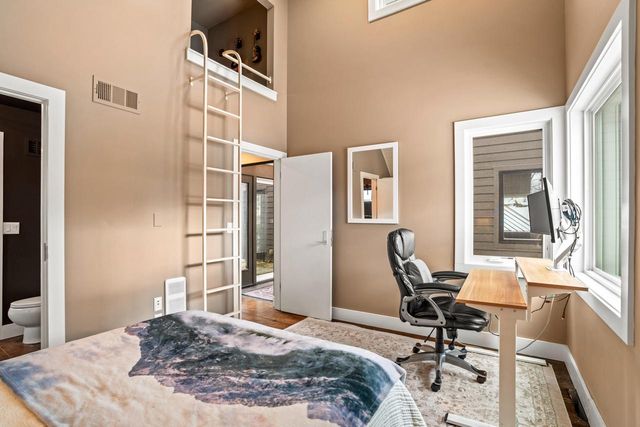 N55W30923 County Road K, Hartland, WI 53029