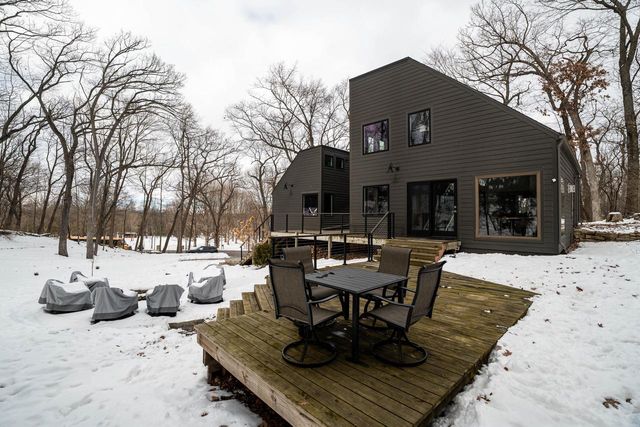 N55W30923 County Road K, Hartland, WI 53029