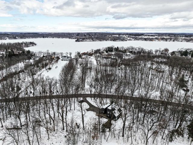 N55W30923 County Road K, Hartland, WI 53029