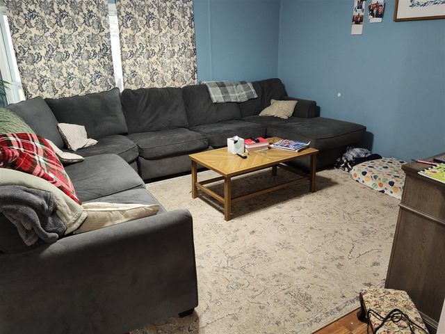 1233 Robinson Road, Quincy, MI 49082