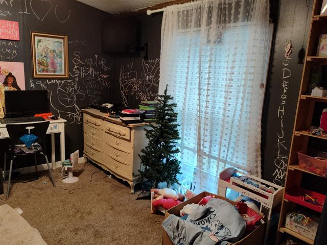 1233 Robinson Road, Quincy, MI 49082