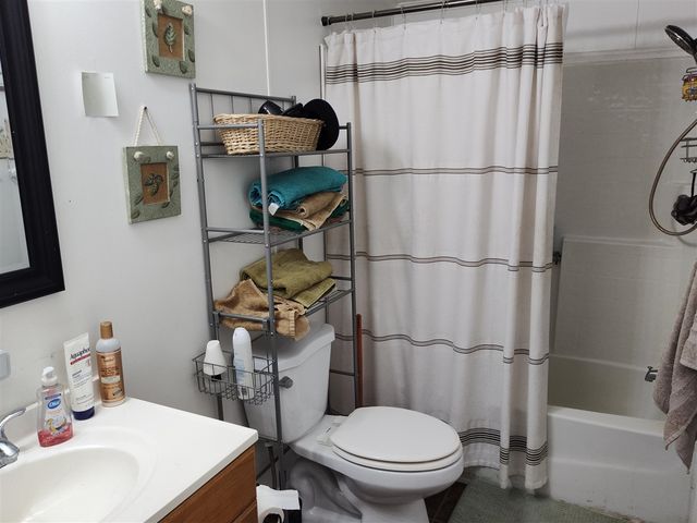 1233 Robinson Road, Quincy, MI 49082