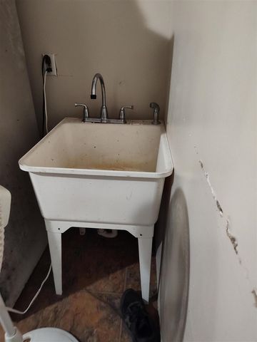 1233 Robinson Road, Quincy, MI 49082