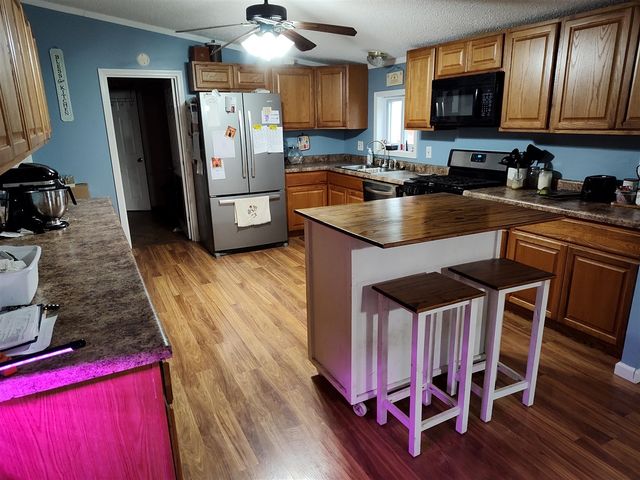 1233 Robinson Road, Quincy, MI 49082