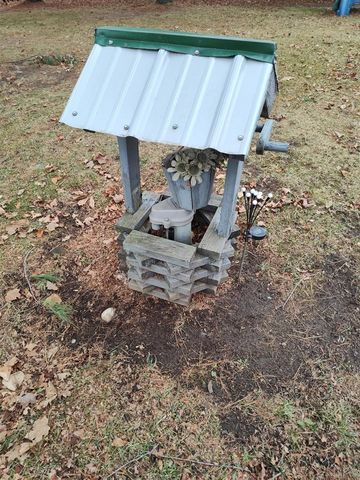 1233 Robinson Road, Quincy, MI 49082