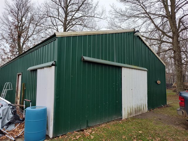 1233 Robinson Road, Quincy, MI 49082