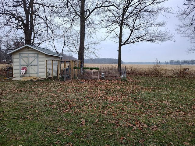 1233 Robinson Road, Quincy, MI 49082