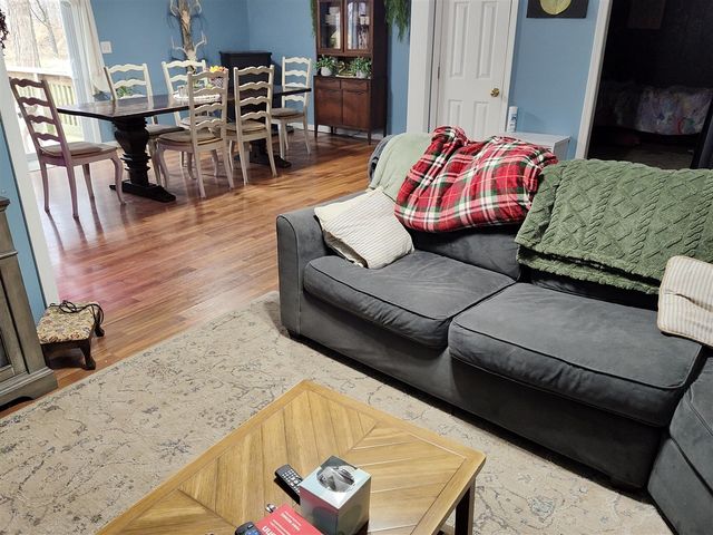 1233 Robinson Road, Quincy, MI 49082