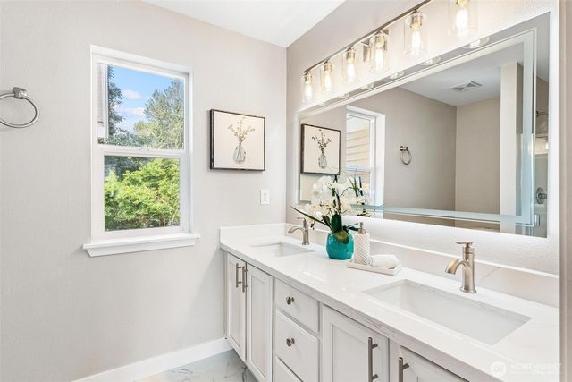 18912 108TH Lane SE, Renton, WA 98055