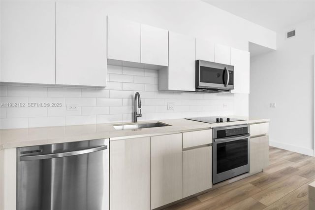 101 Diplomat Pkwy 0508, Hallandale Beach, FL 33009