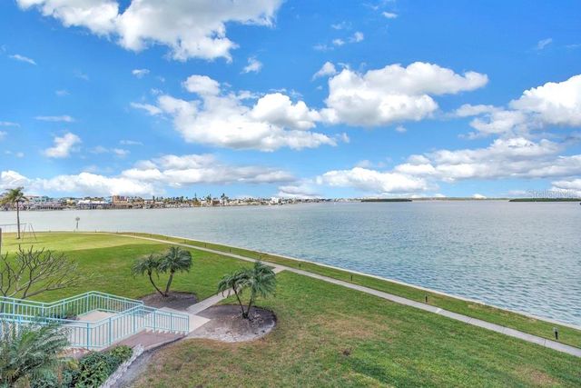 1 KEY CAPRI 209E, Treasure Island, FL 33706