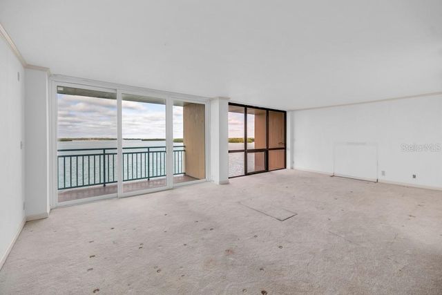 1 KEY CAPRI 209E, Treasure Island, FL 33706