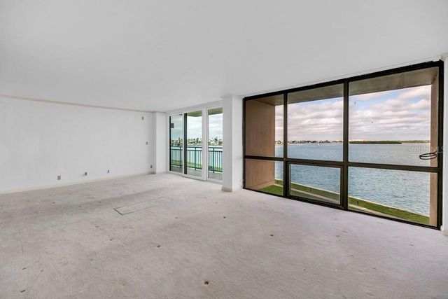 1 KEY CAPRI 209E, Treasure Island, FL 33706