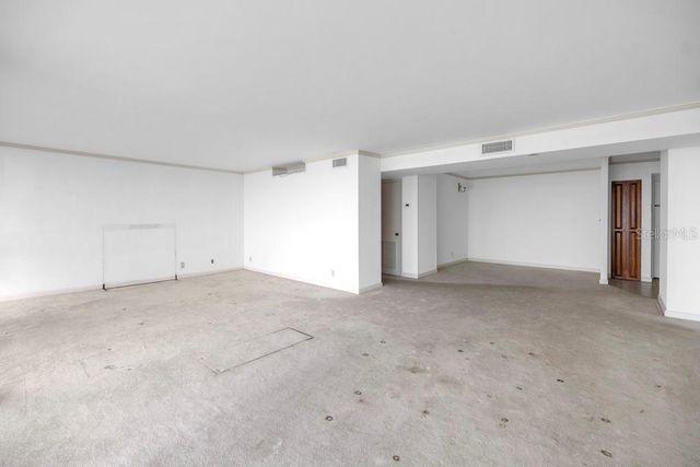 1 KEY CAPRI 209E, Treasure Island, FL 33706