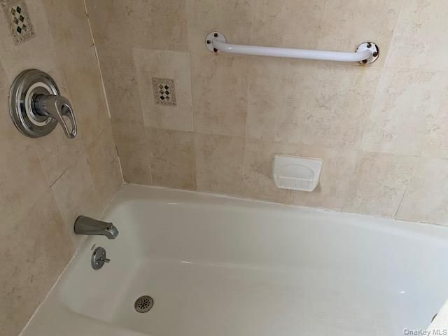 74-39 260th Street G-1, Glen Oaks, NY 11004