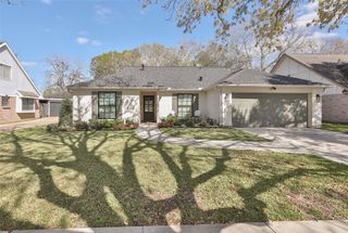 602 Muirwood Lane, Sugar Land, TX 77498