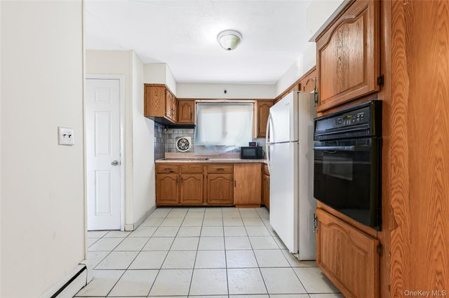 94 Conklin Street, Farmingdale, NY 11735