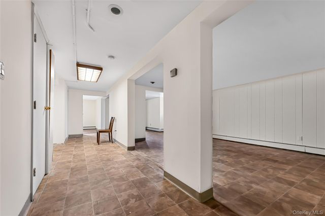 94 Conklin Street, Farmingdale, NY 11735