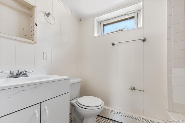 94 Conklin Street, Farmingdale, NY 11735