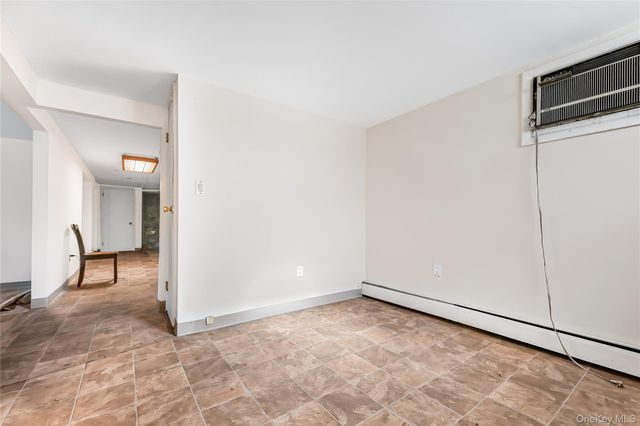 94 Conklin Street, Farmingdale, NY 11735