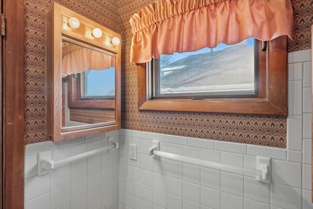 46 Wilfred St, Lynn, MA 01905