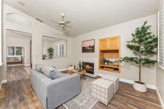 1149 Knopfler Cir, Folsom, CA 95630