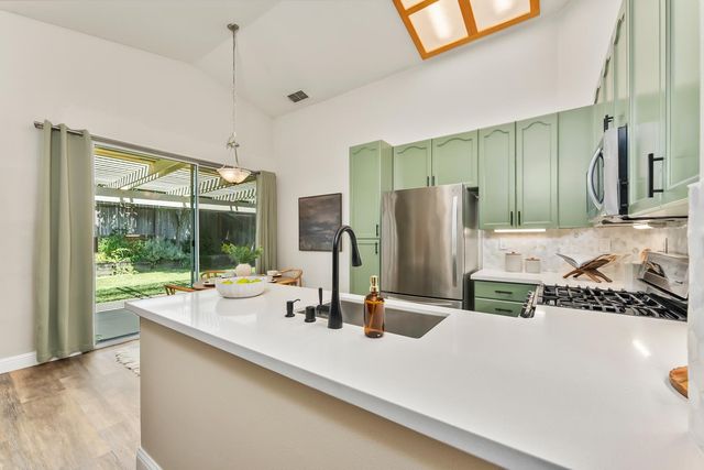 1149 Knopfler Cir, Folsom, CA 95630