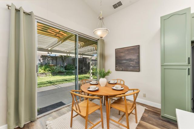1149 Knopfler Cir, Folsom, CA 95630