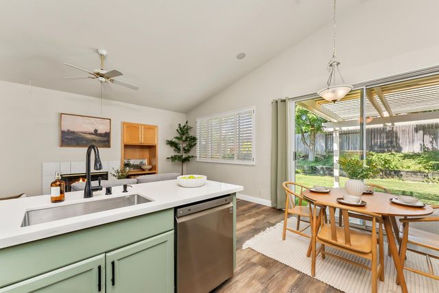 1149 Knopfler Cir, Folsom, CA 95630