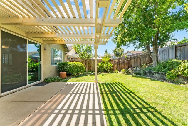1149 Knopfler Cir, Folsom, CA 95630