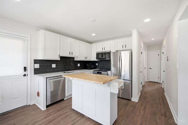 6925 Windward Street, Columbia Twp, OH 45227