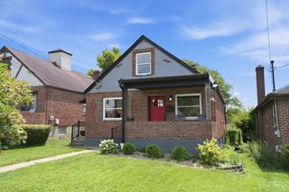 6925 Windward Street, Columbia Twp, OH 45227