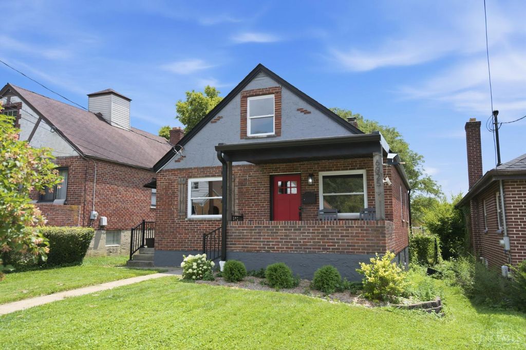 6925 Windward Street, Columbia Twp, OH 45227