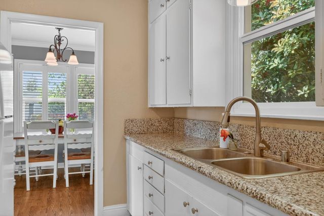 3620 E Country Club Ln, Sacramento, CA 95821