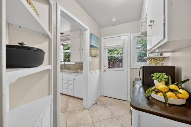 3620 E Country Club Ln, Sacramento, CA 95821