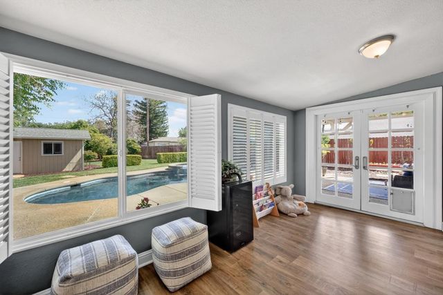 3620 E Country Club Ln, Sacramento, CA 95821