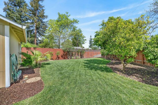 3620 E Country Club Ln, Sacramento, CA 95821