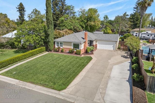 3620 E Country Club Ln, Sacramento, CA 95821