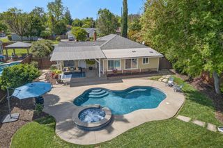 3620 E Country Club Ln, Sacramento, CA 95821