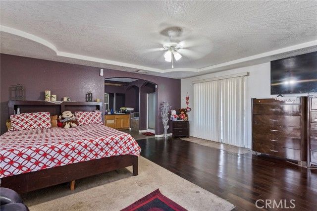 15120 Live Oak St, Hesperia, CA 92345