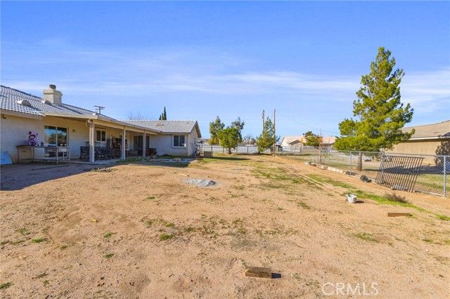 15120 Live Oak St, Hesperia, CA 92345