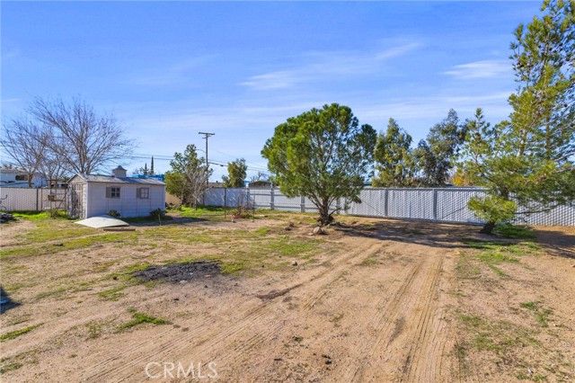 15120 Live Oak St, Hesperia, CA 92345