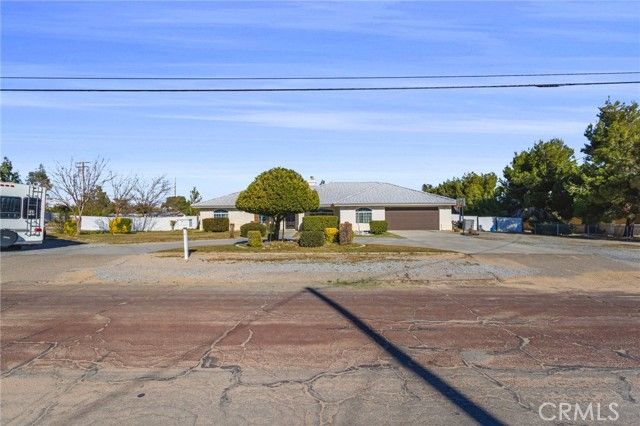 15120 Live Oak St, Hesperia, CA 92345