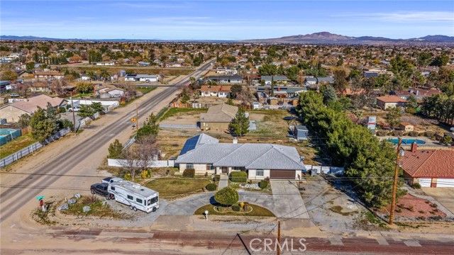 15120 Live Oak St, Hesperia, CA 92345