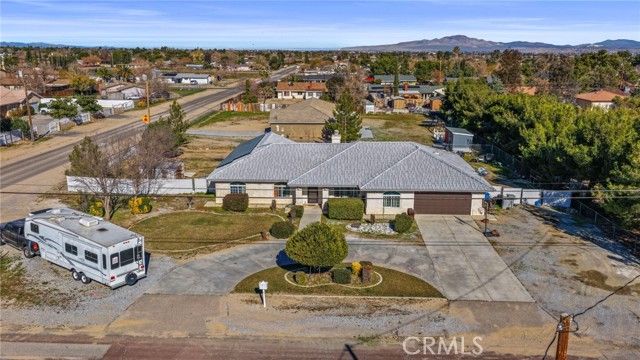 15120 Live Oak St, Hesperia, CA 92345